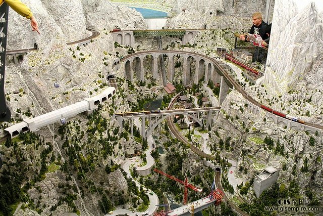 城会玩 Google街景用微型相机拍了一个微缩世界