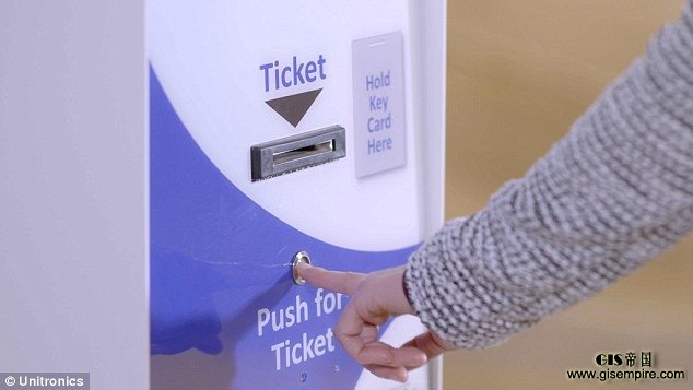 自动化智能停车系统帮你停车,再也不用抢车位啦!